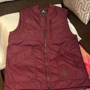 ***Sold Off Platform*** Mens Jordan Vest. Color: Burgundy. Size: L. Like New